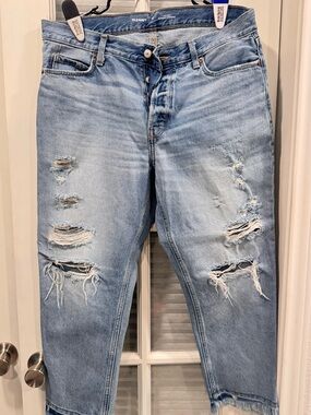 Old Navy womens Light Blue Distressed Relaxed Jeans